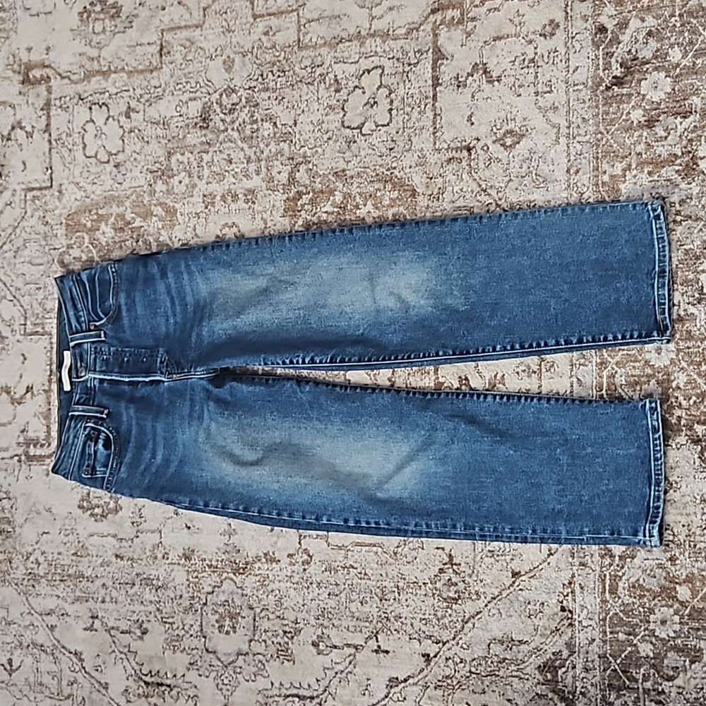 Levi's Women's Mid Blue Straight-Leg Jeans - Picture 3 of 7